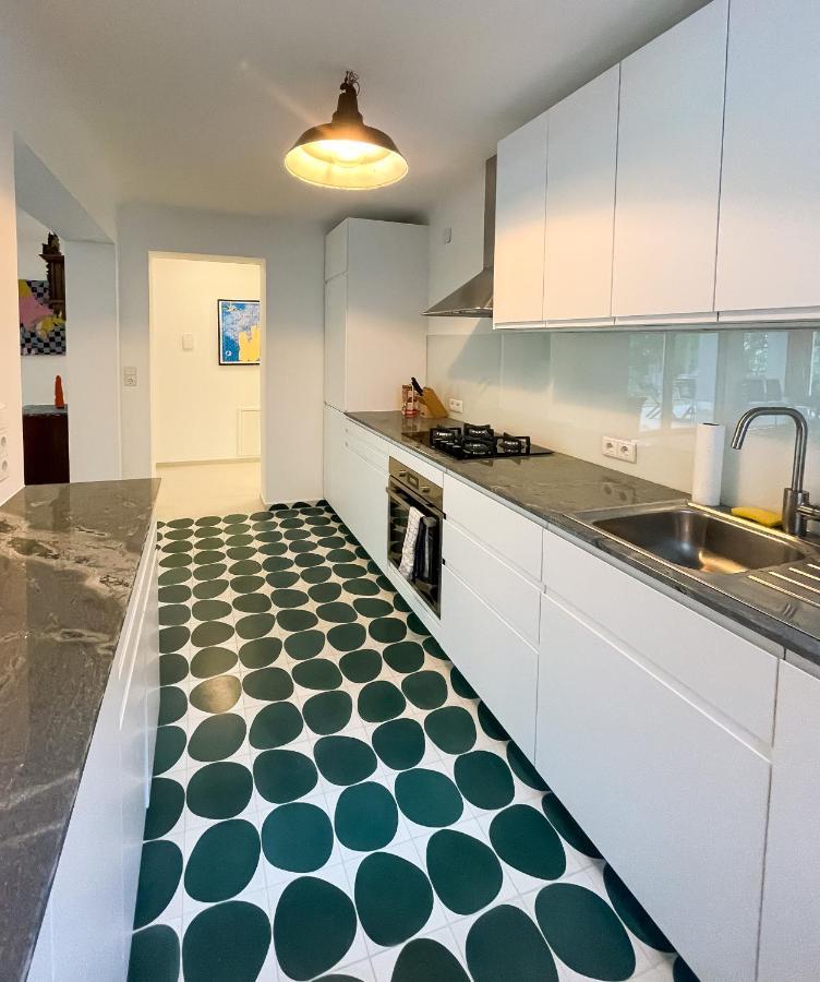 Schone Wohnung Mit Grossem Garten In Zentraler Lage เฟลด์เคียร์ช ภายนอก รูปภาพ